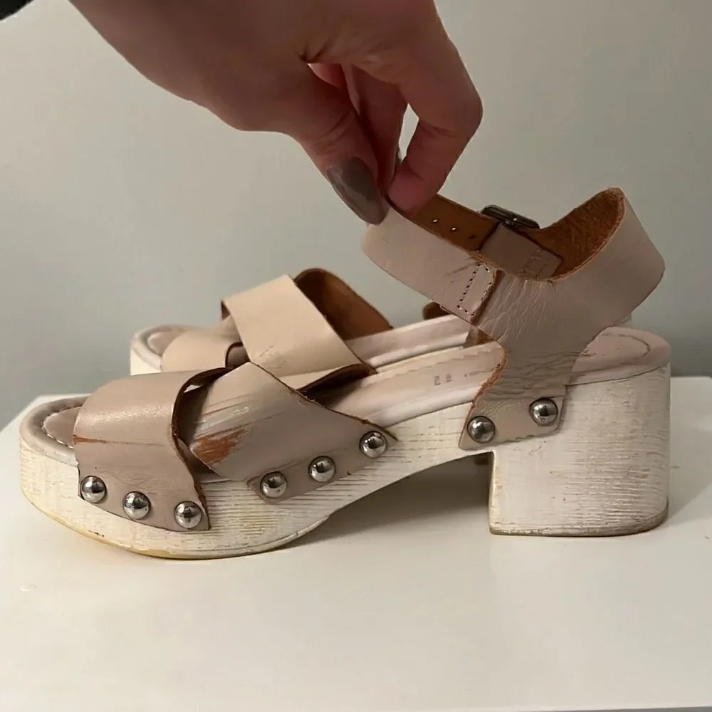 Sandro Rosi Women's Beige Studded Platform Heels Crossover  Sandals Size 39